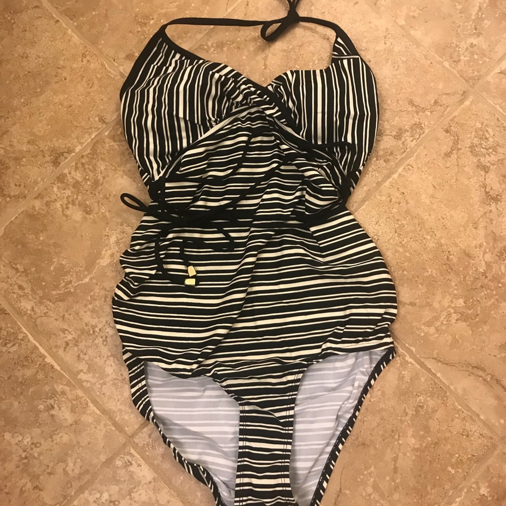 **SOLD** Maternity swimsuit